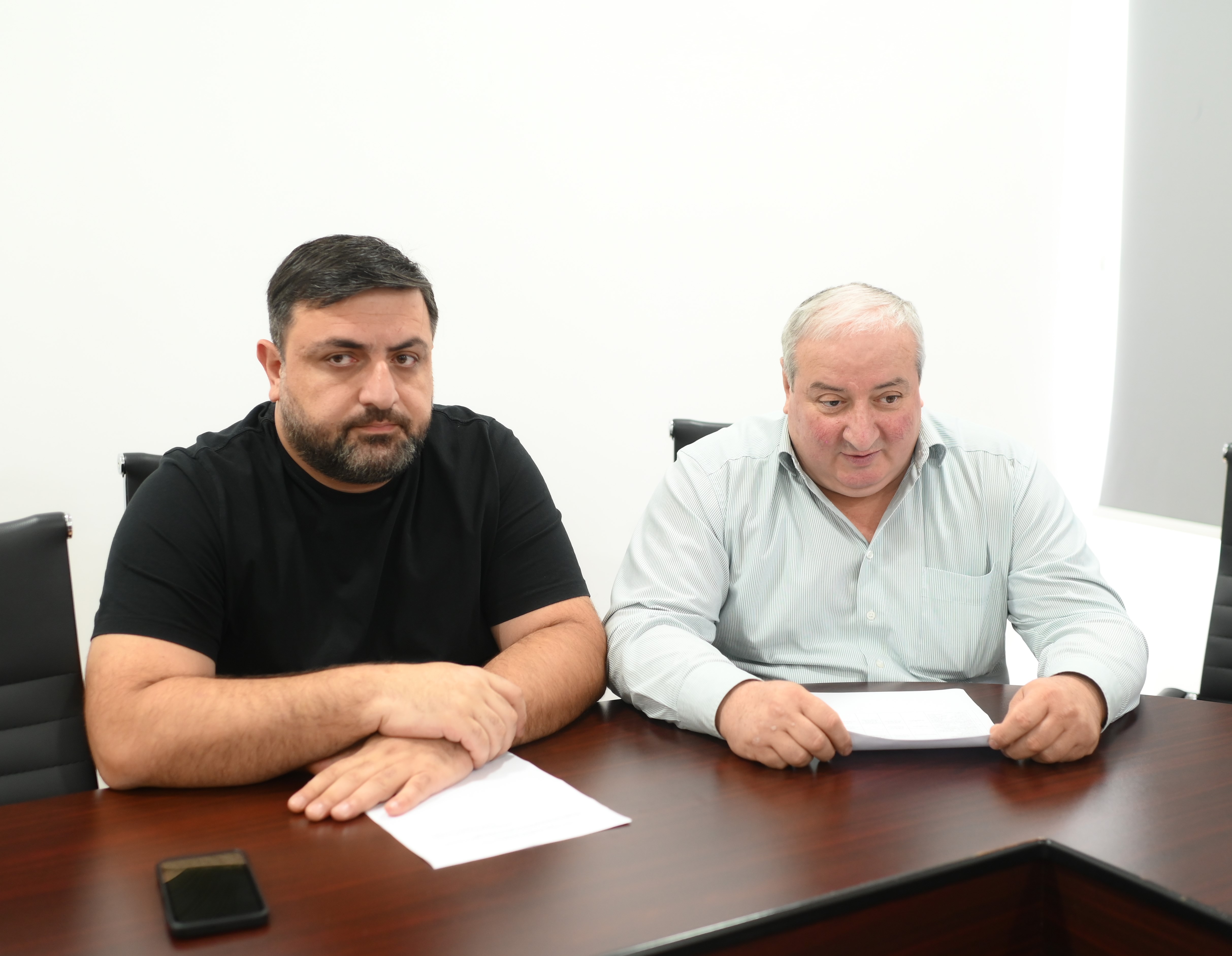 დღეს მუდმივმოქმედი კომისიის სხდომები გაიმართა